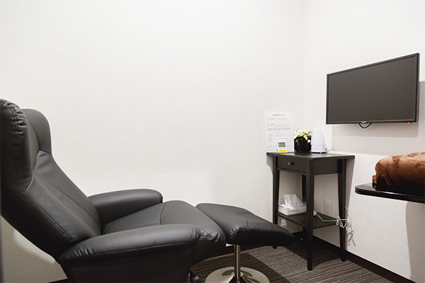 専用トイレ付き前処置室（完全個室：2室）